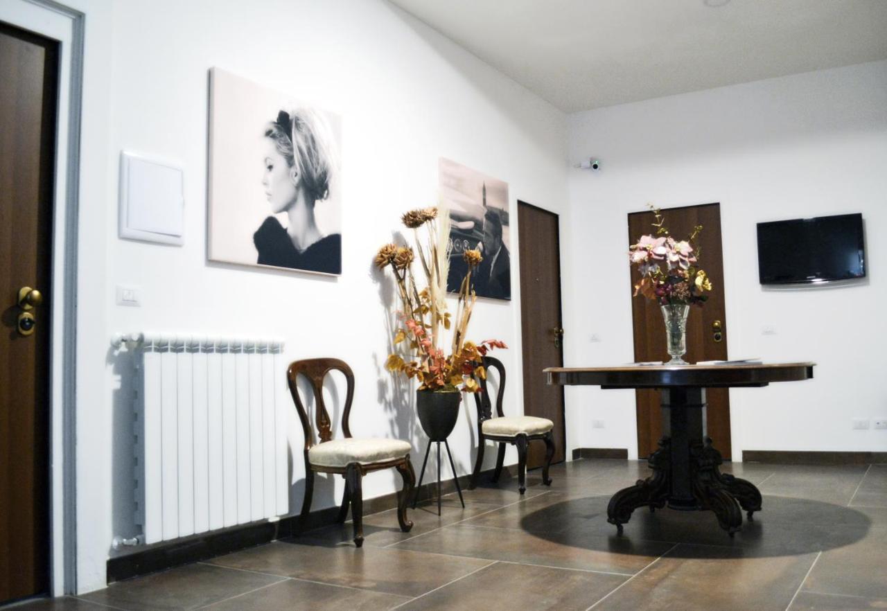 Questo Rinascimento Casa Audrey ナポリ エクステリア 写真